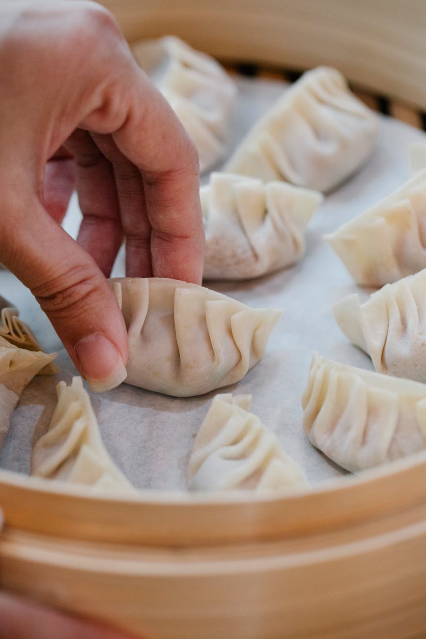 Folding momo by hand